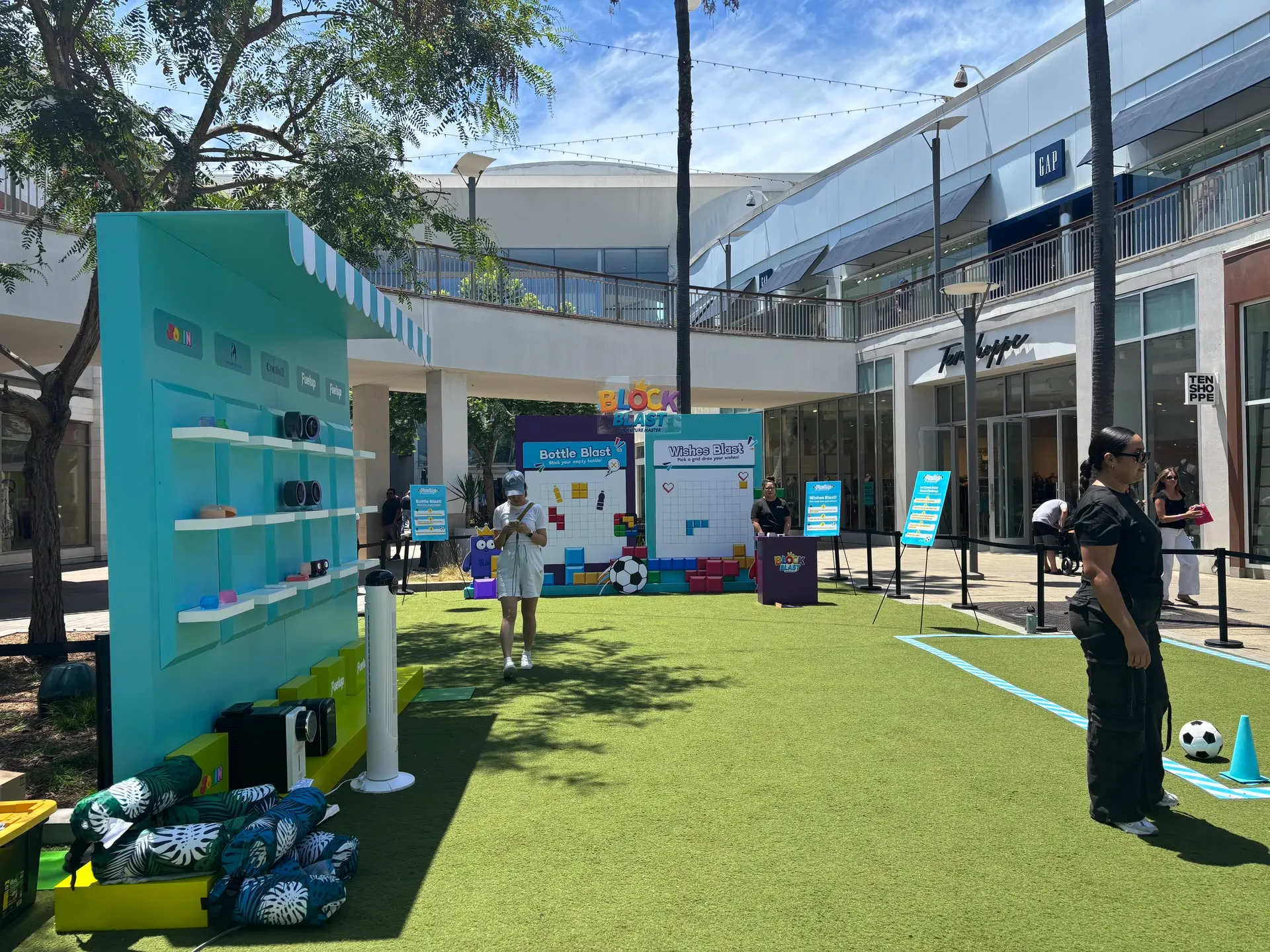 Fuelup booth photo 9 — Los Angeles Pop-up, Los Angeles, CA
